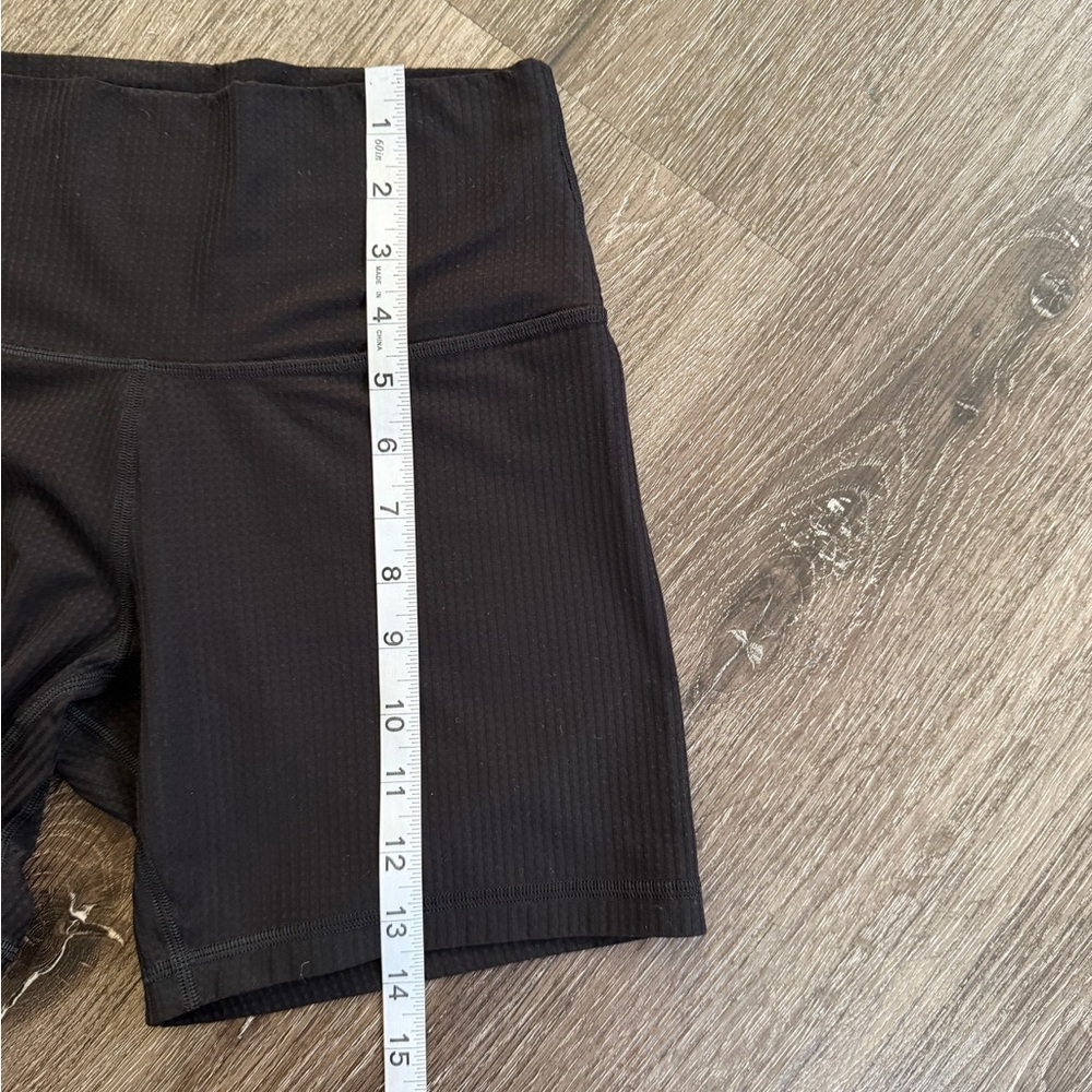 Lululemon Athletica Black Bike Shorts - Picture 4 of 7